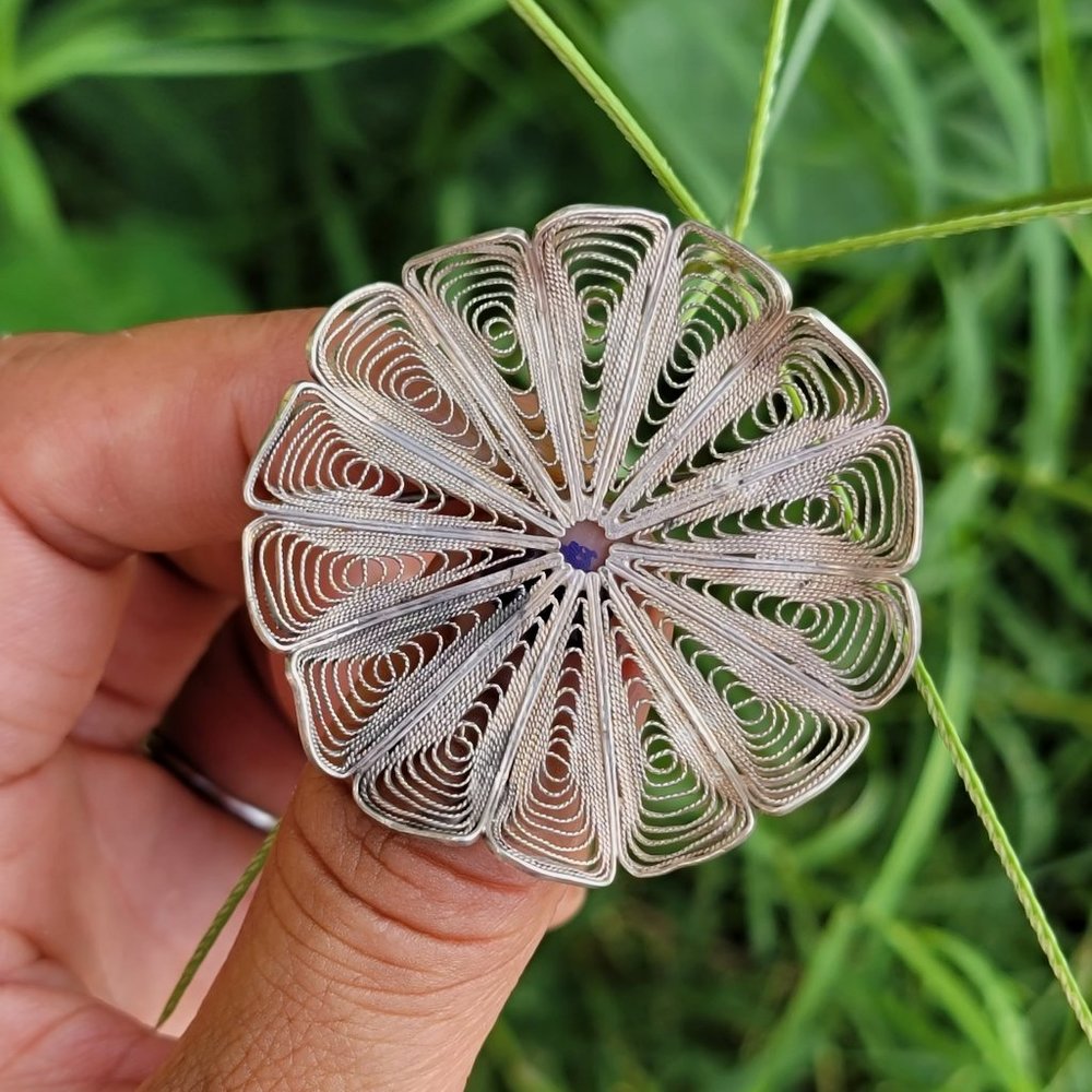 Gorgeous vintage 925 sterling silver filigree swirl large flower pin or brooch